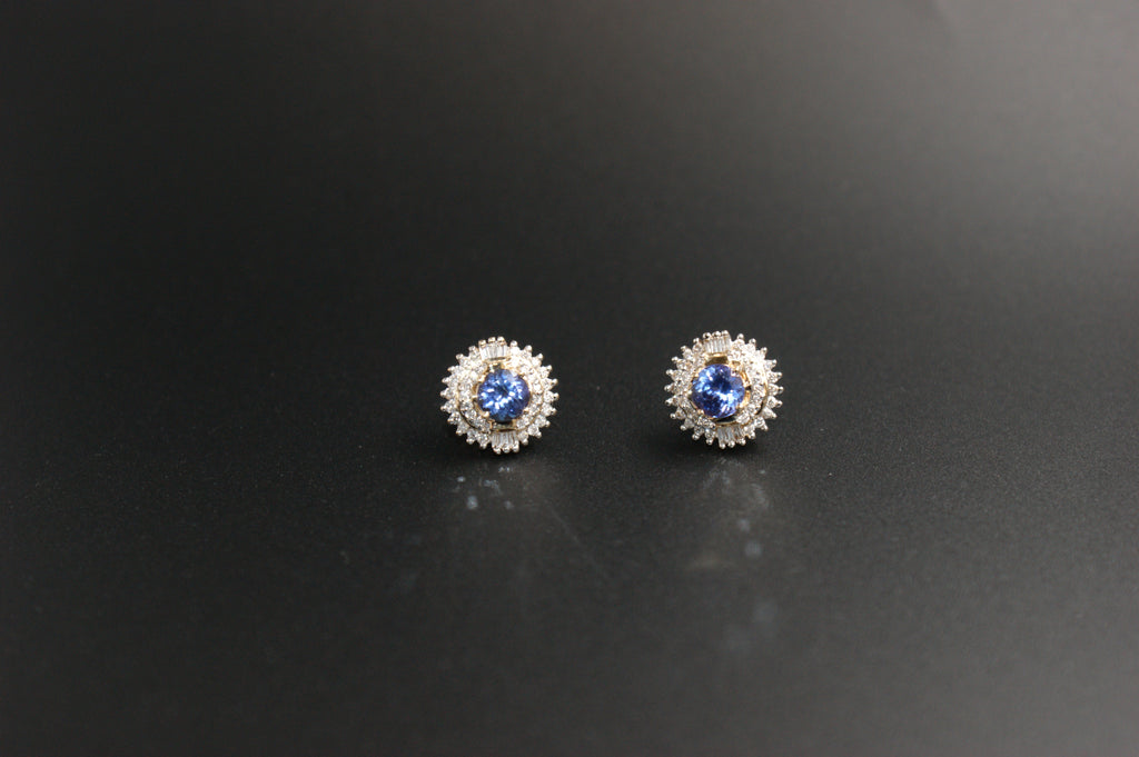 010-14ct Yellow Gold Tanzanite & Diamond Cluster Earrings