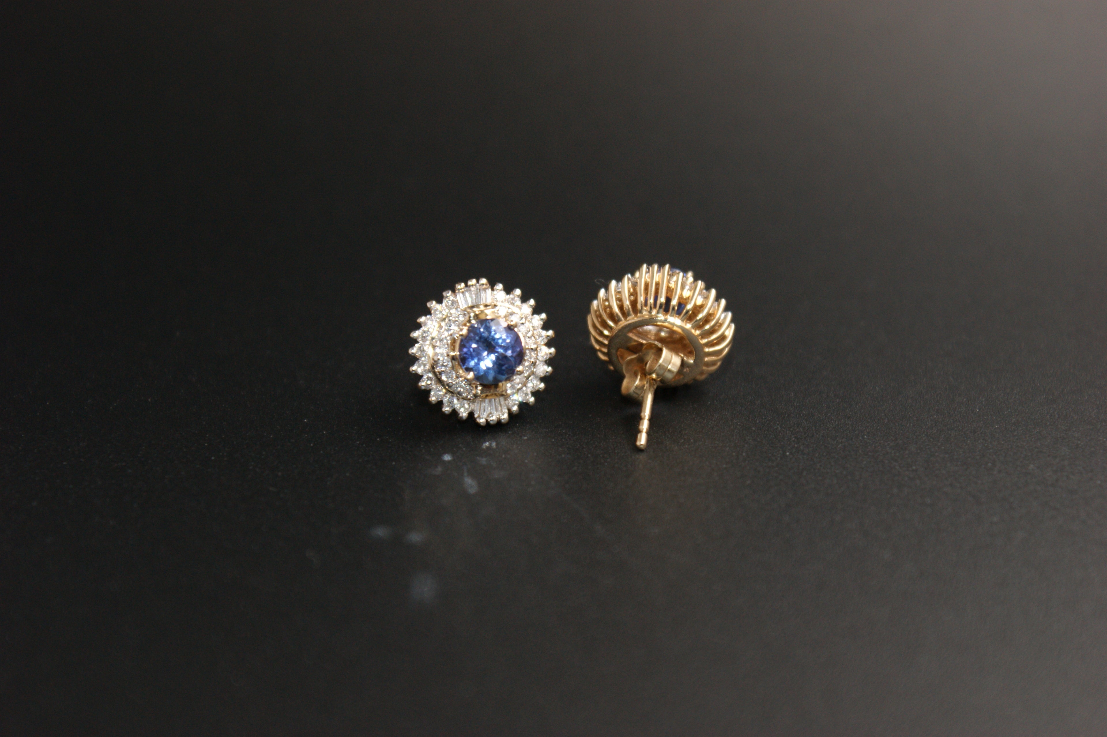 010-14ct Yellow Gold Tanzanite & Diamond Cluster Earrings