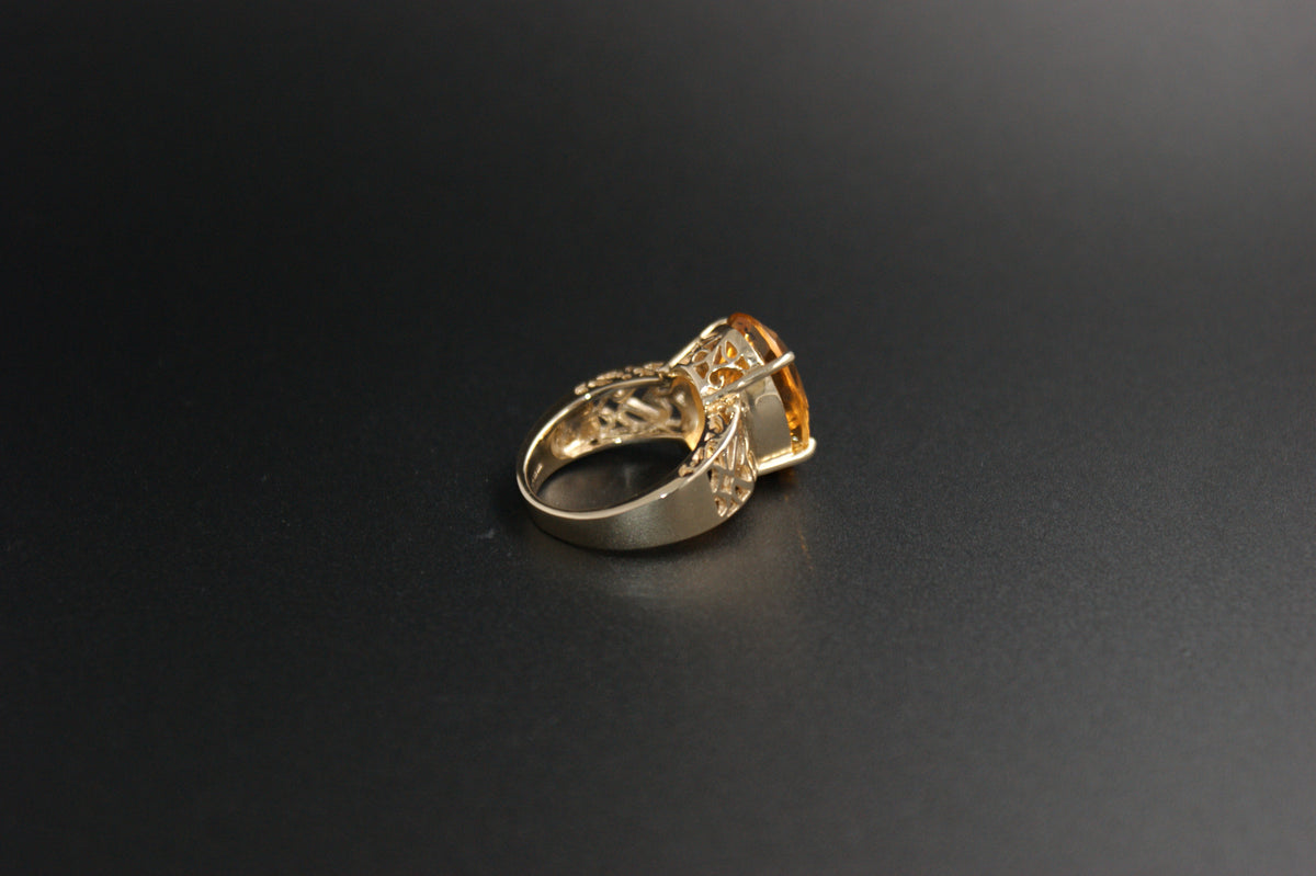 014-9ct Gold Oval Citrine Ring with Openwork Heart Shoulders
