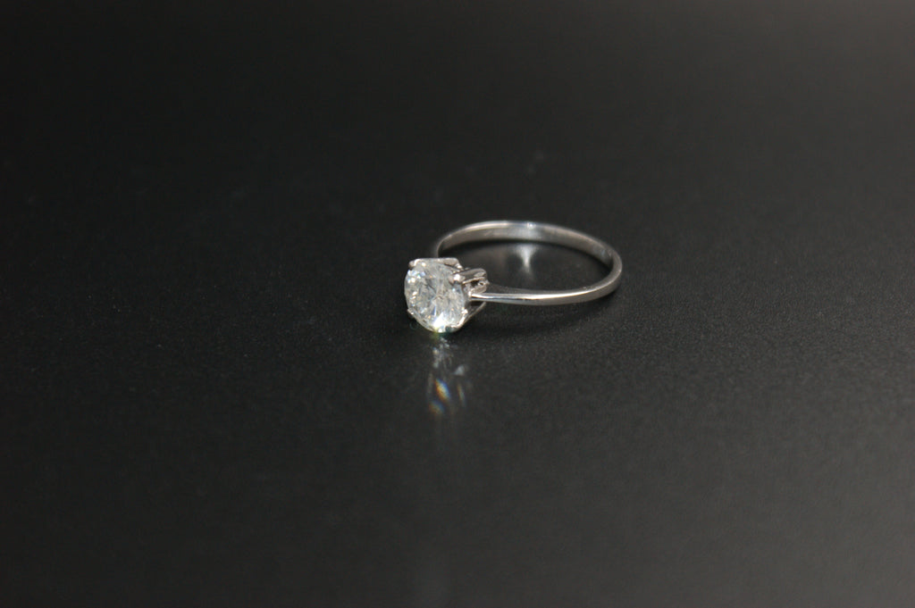 08-Platinum 1.5ct diamond ring