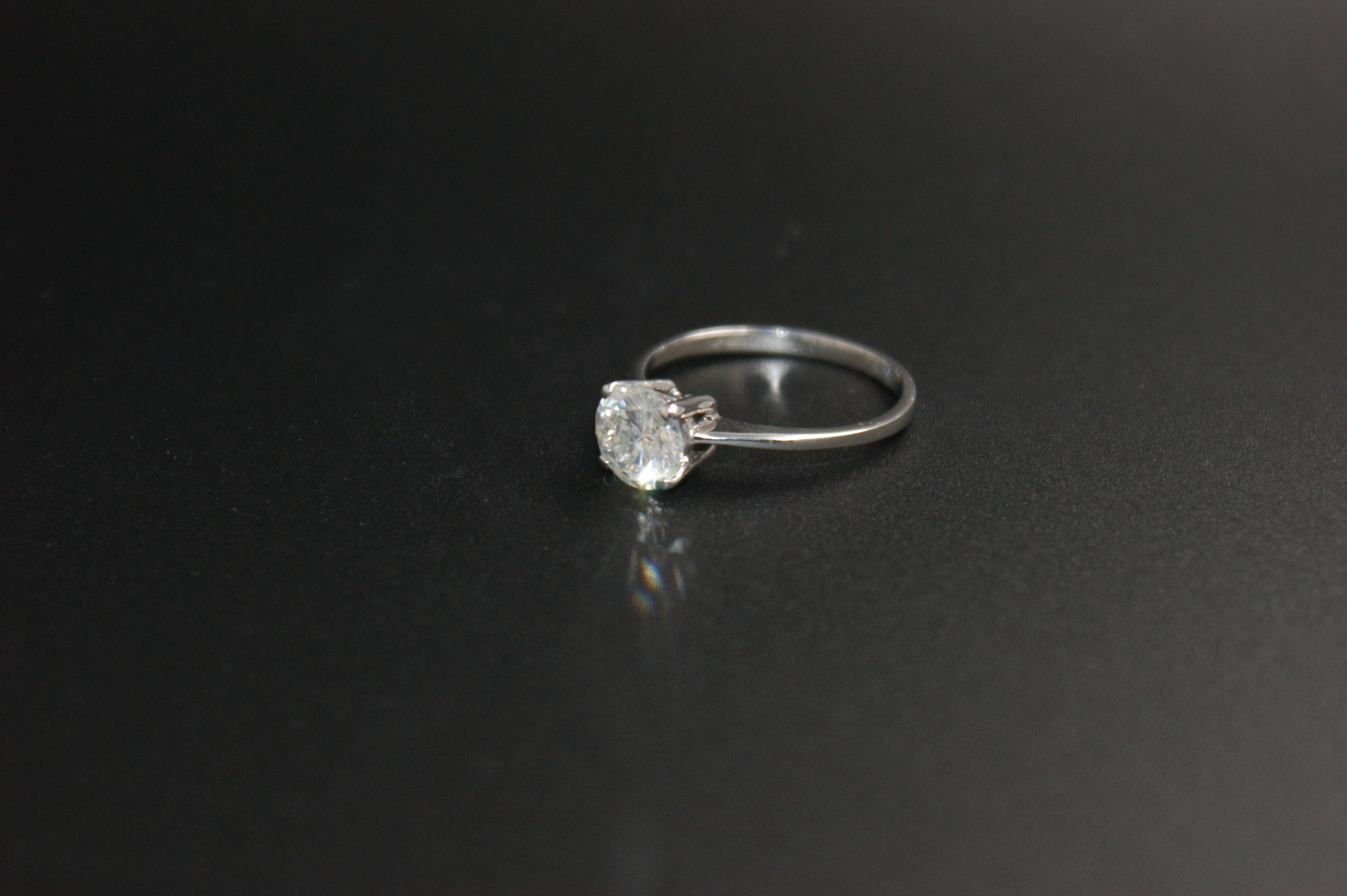 08-Platinum 1.5ct diamond ring