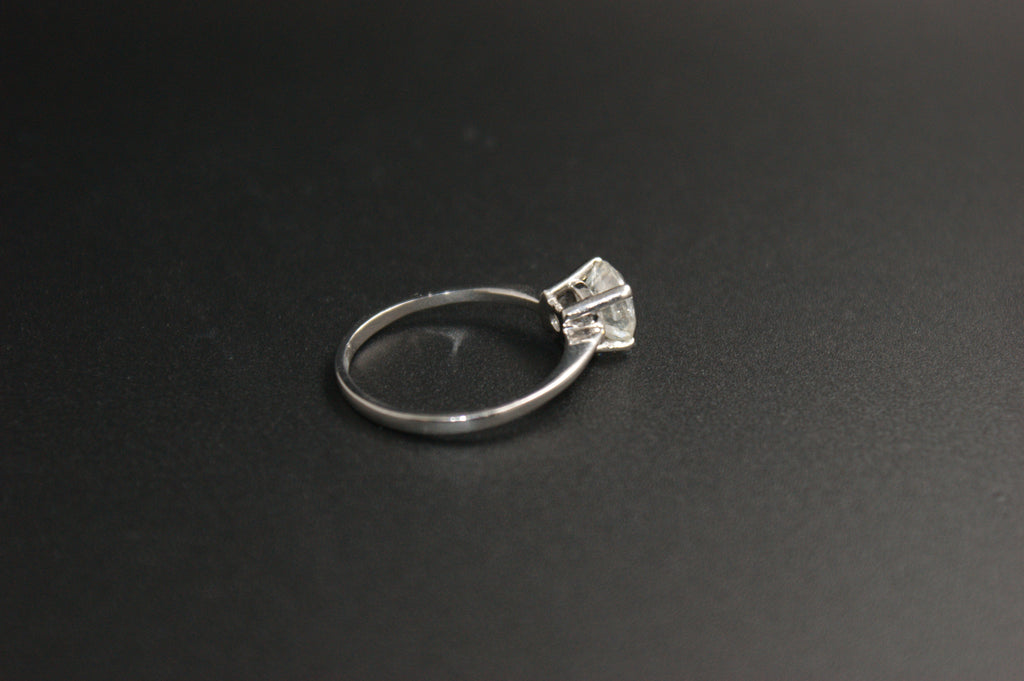 08-Platinum 1.5ct diamond ring