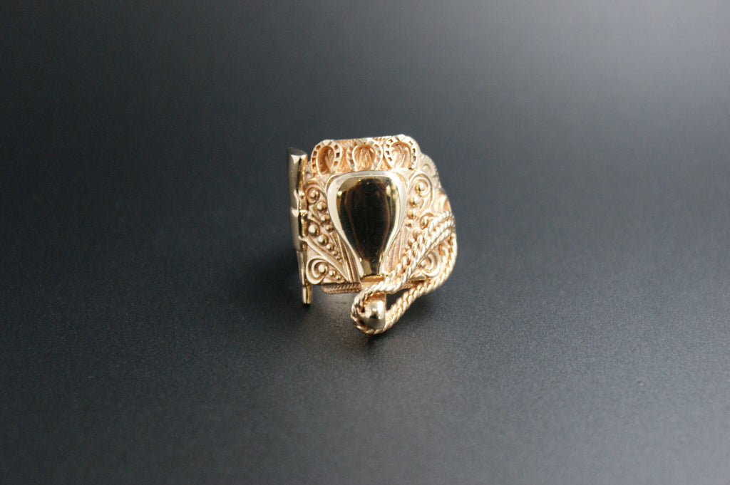 06-9ct Mexican Saddle Ring