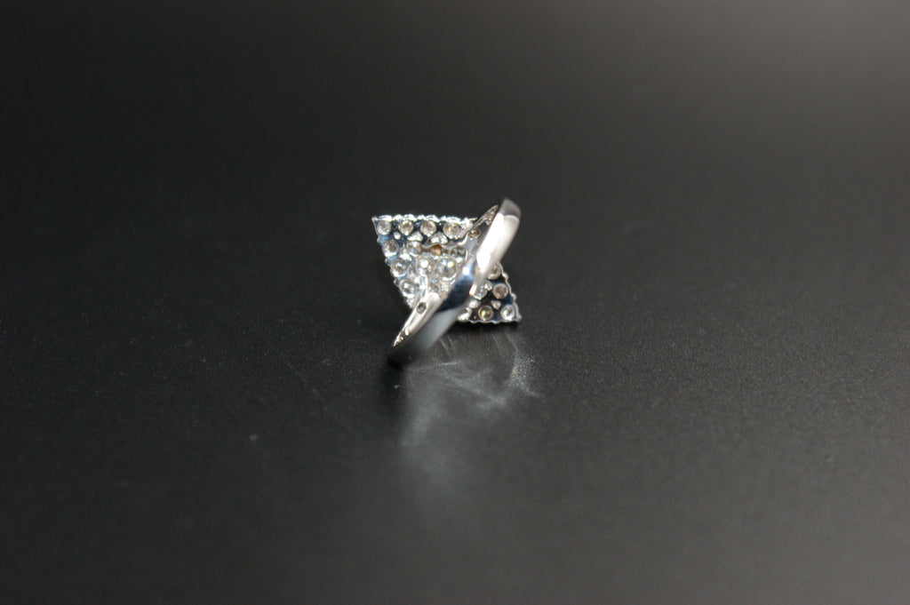 03-18ct White Gold 0.85ct Diamond Rhombus cluster Ring