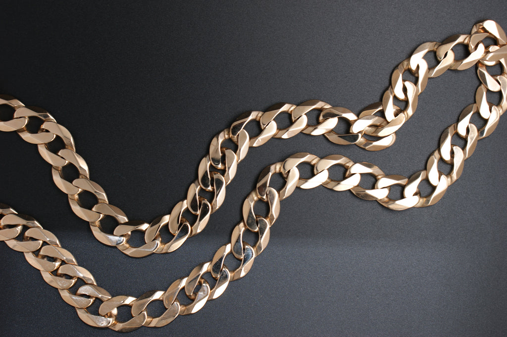 019-Heavy Weight 9ct Yellow Gold Curb Link Chain - 83.71g