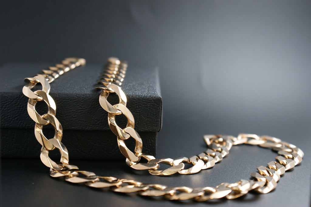 019-Heavy Weight 9ct Yellow Gold Curb Link Chain - 83.71g