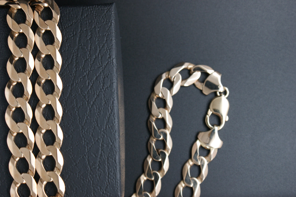 019-Heavy Weight 9ct Yellow Gold Curb Link Chain - 83.71g