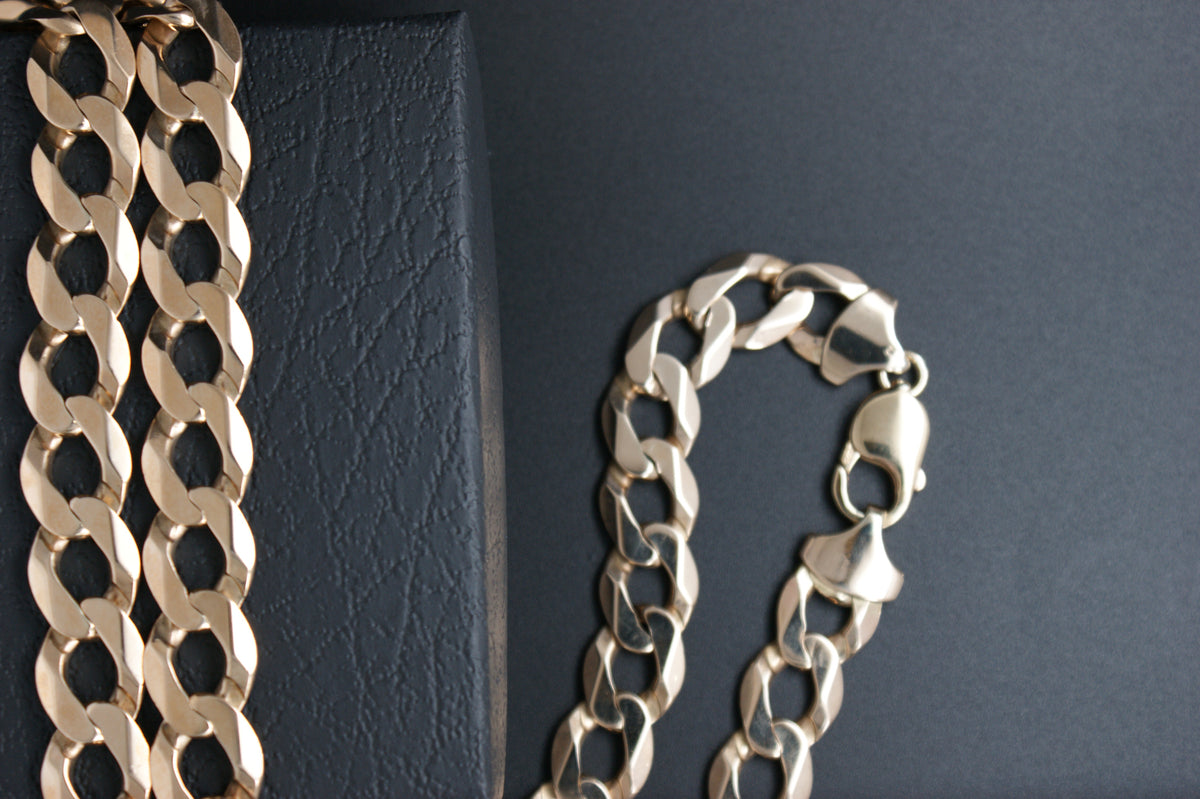 019-Heavy Weight 9ct Yellow Gold Curb Link Chain - 83.71g