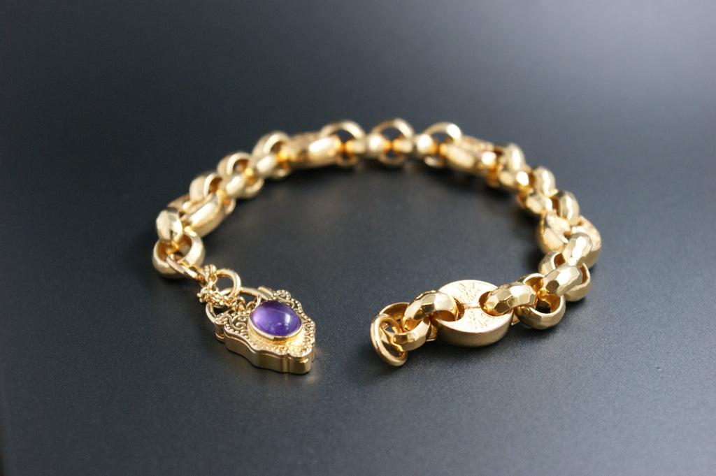 025-9ct Gold Engraved '' Button '' Link Bracelet with Amethyst Padlock Clasp