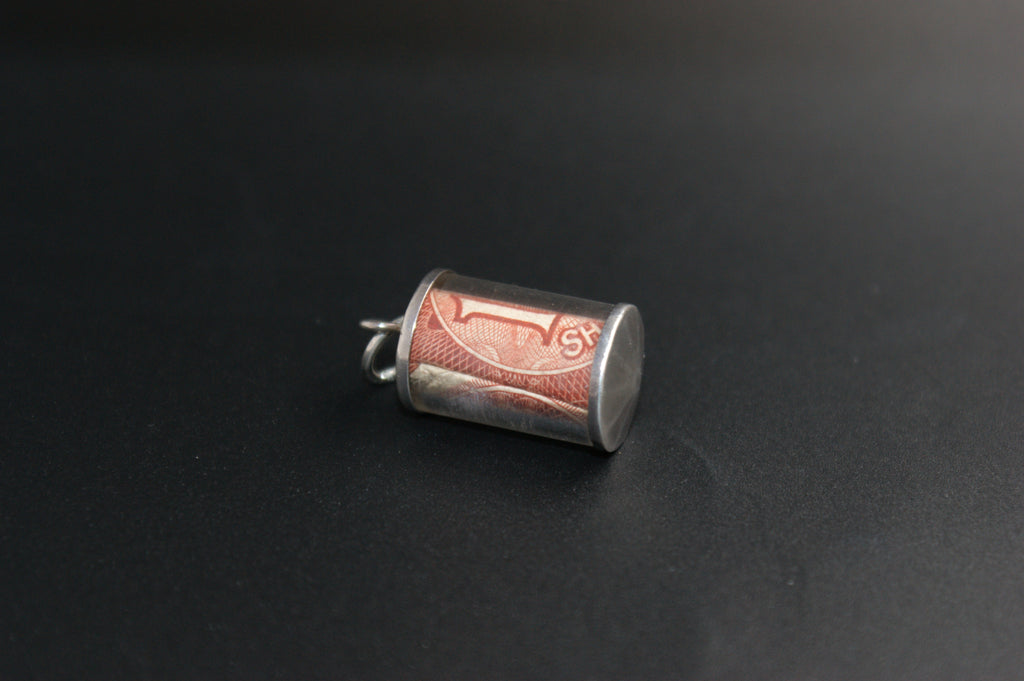 029- Silver Ten shilling note capsule charm