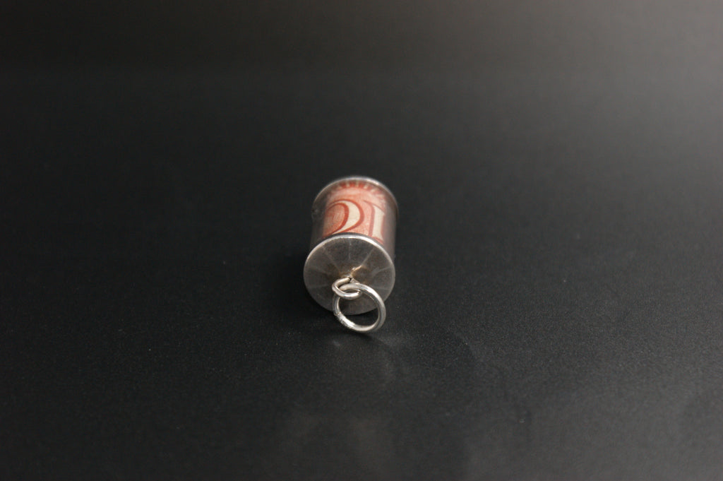 029- Silver Ten shilling note capsule charm