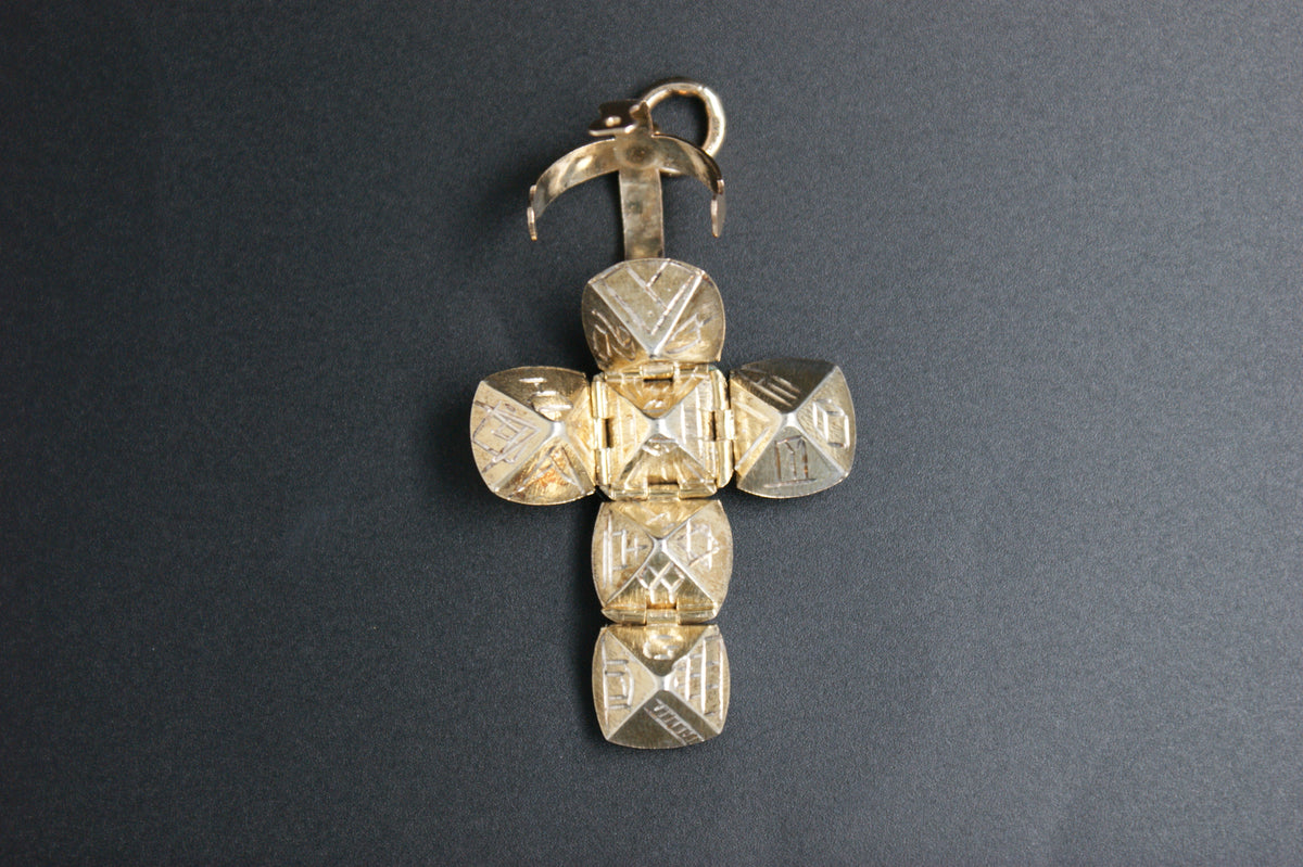 033-9ct Gold & Silver Masonic Folding Ball Cross Fob/Pendant