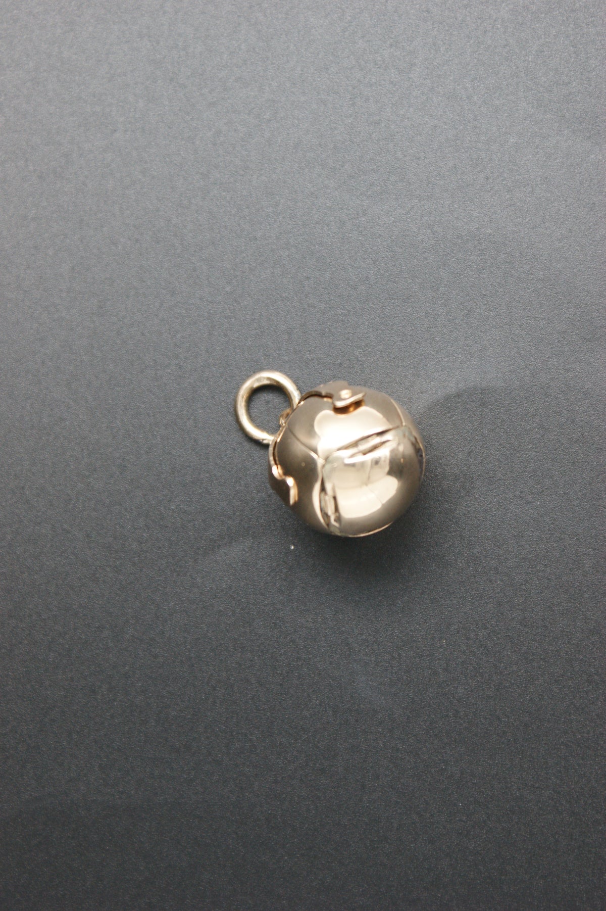 033-9ct Gold & Silver Masonic Folding Ball Cross Fob/Pendant