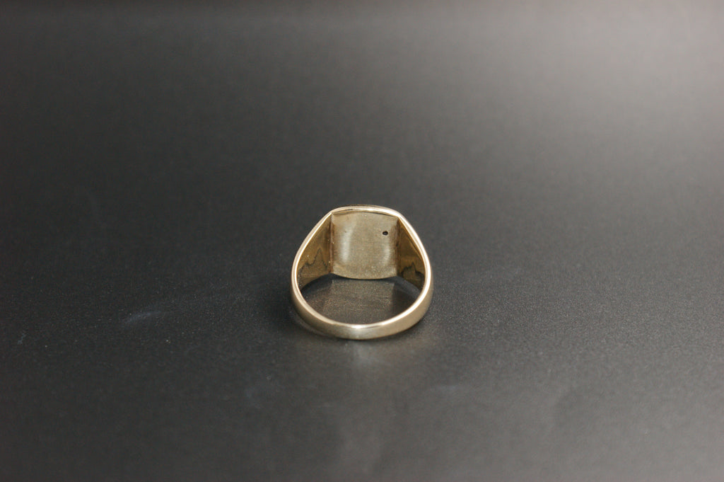 034-9ct Gold Engraved Signet Ring with Star-set Diamond.