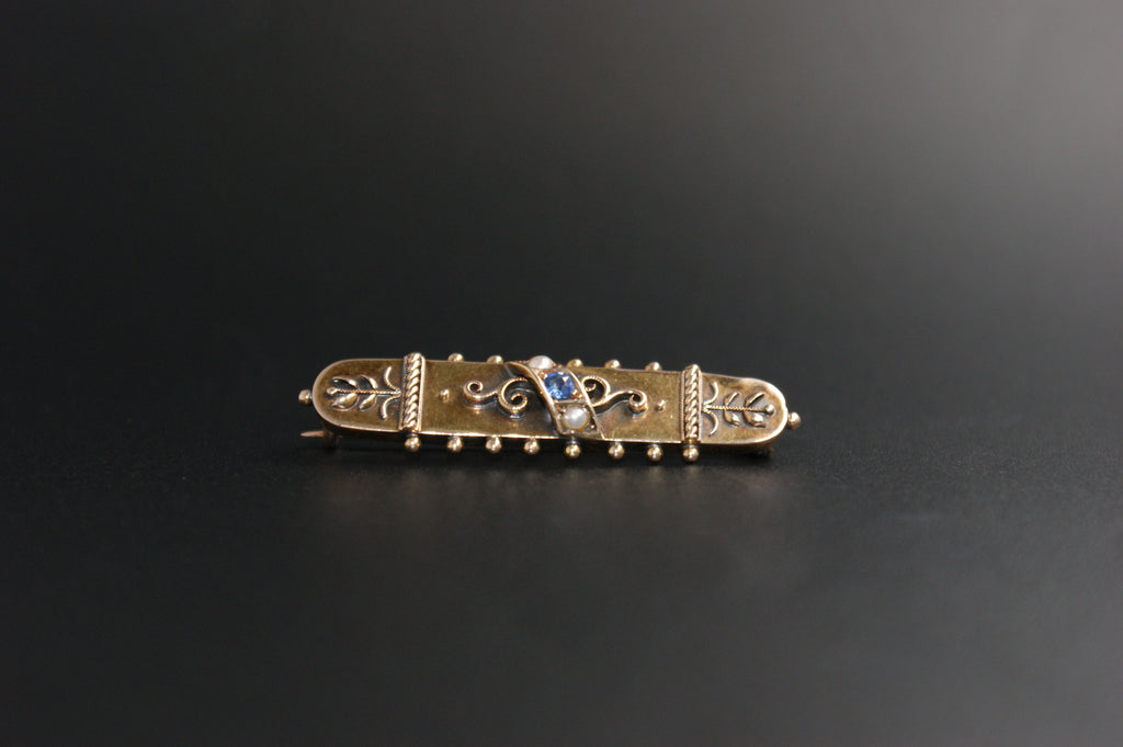 040-Victorian 15ct Gold Sapphire & Seed Pearl Etruscan Revival Bar Brooch.