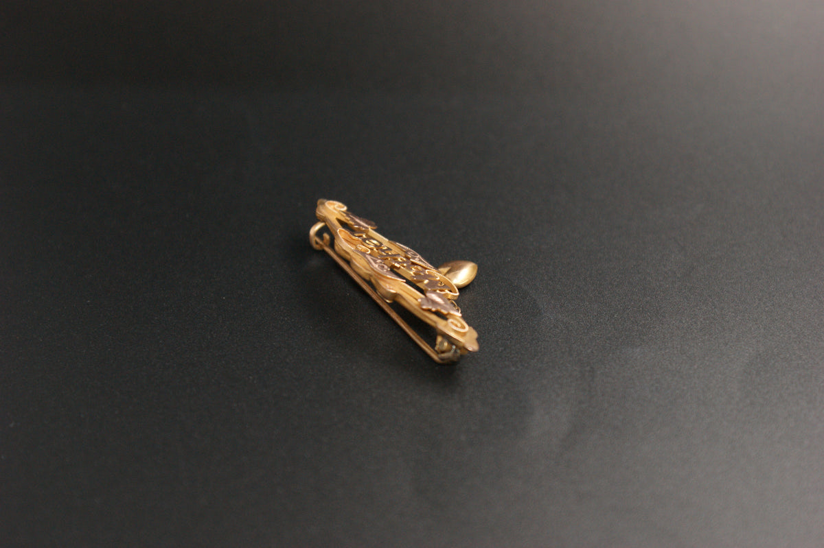 041- 9ct Gold Sweetheart ''Mother'' Bar Brooch with Heart Charm