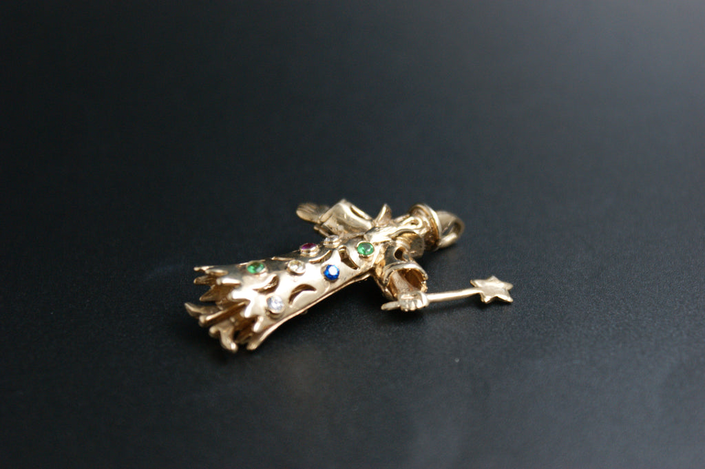 044- 9ct Gold Novelty Wizard Multi-Stone Pendant