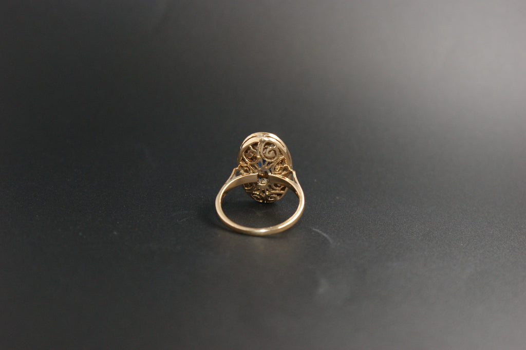 048-18ct Gold Sapphire & Diamond Art Deco Style Ring.