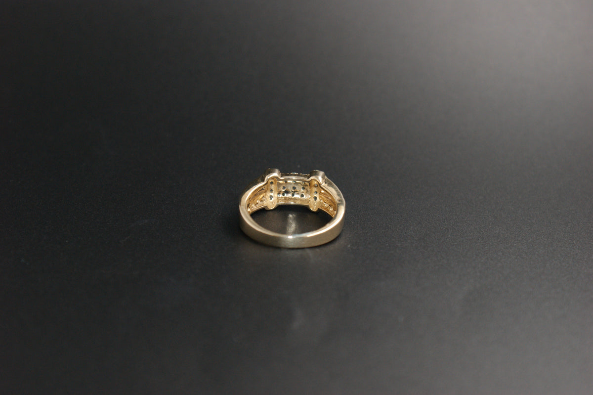 049- 9ct Alexandrite Stone Set Ring
