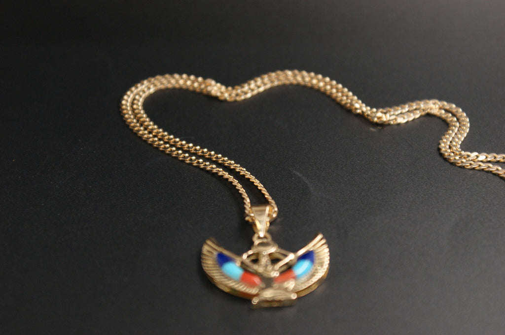 050- 14ct Gold Egyptian Goddess Isis Enamel Pendant & Chain Set