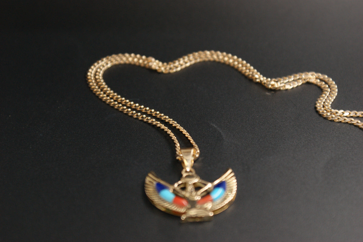 050- 14ct Gold Egyptian Goddess Isis Enamel Pendant & Chain Set