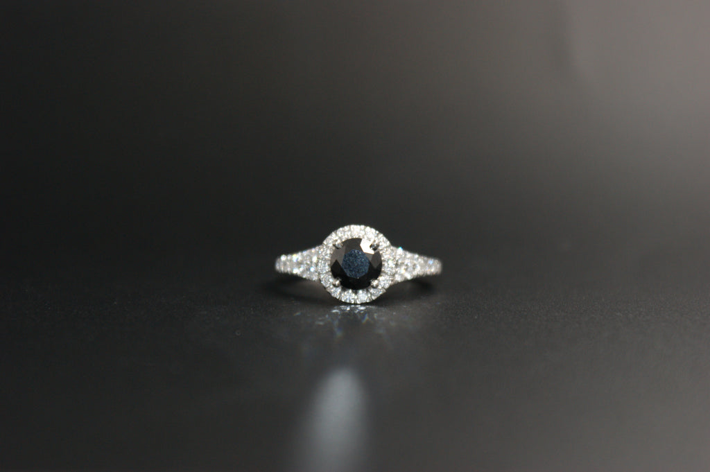 059- platinum white and black diamond ring