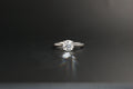 060- 9ct white gold 1.25ct lab diamond ring