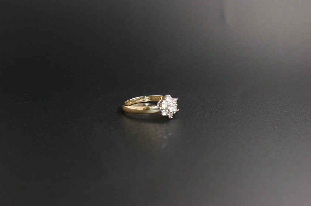 062-18ct Yellow Gold Diamond Cluster Ring 0.75ct