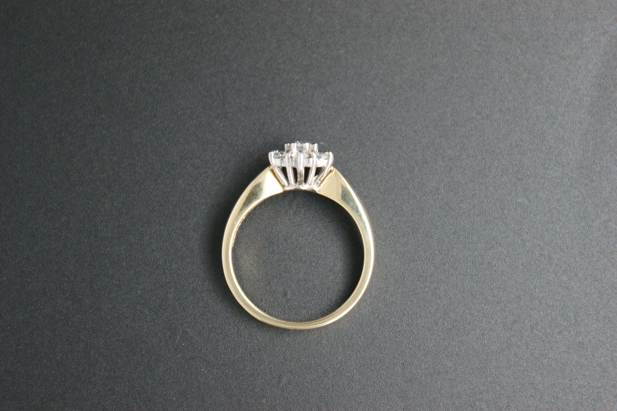 062-18ct Yellow Gold Diamond Cluster Ring 0.75ct