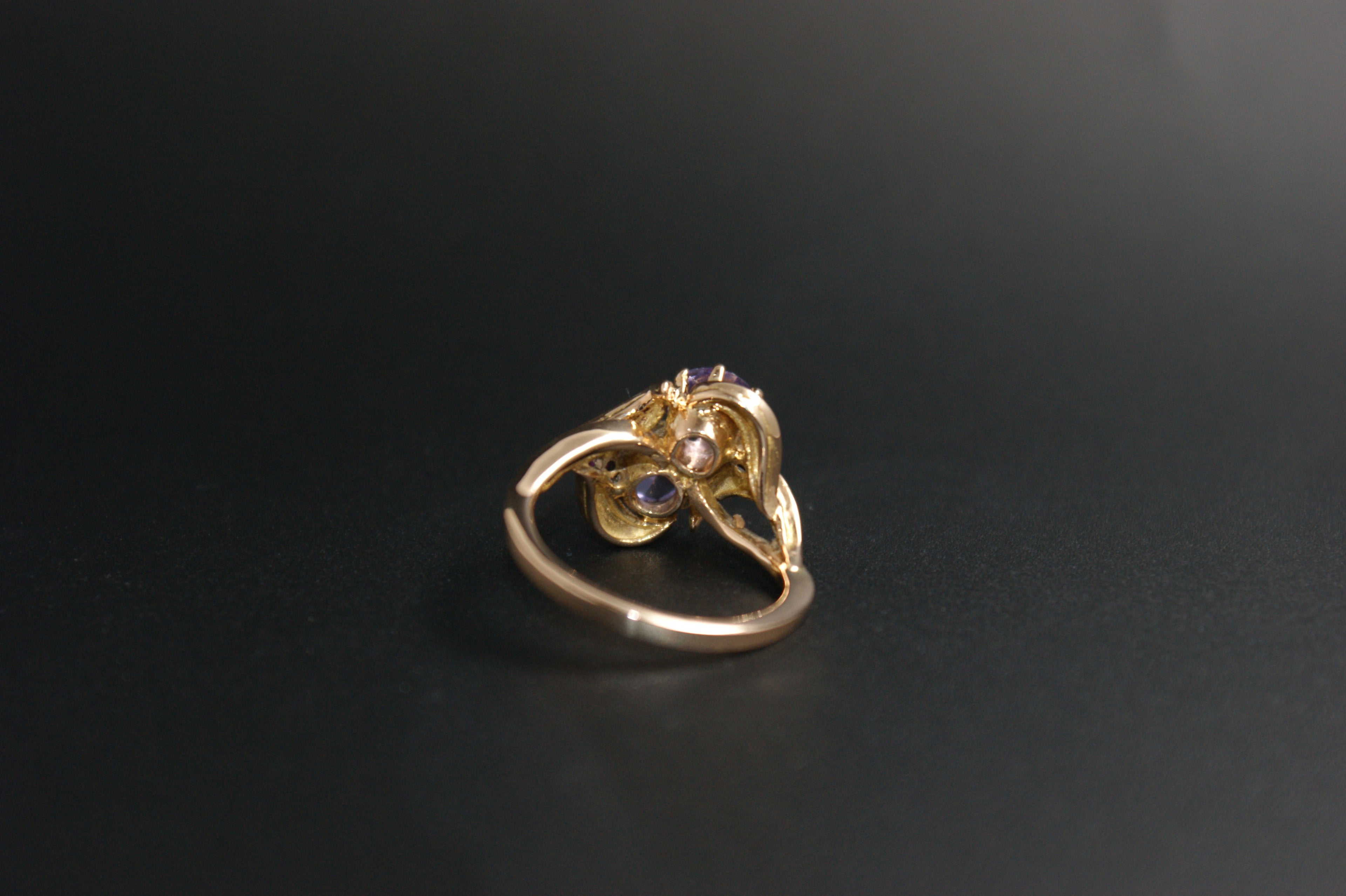 064- 18ct Yellow Gold Alexandrite & Ruby Ring