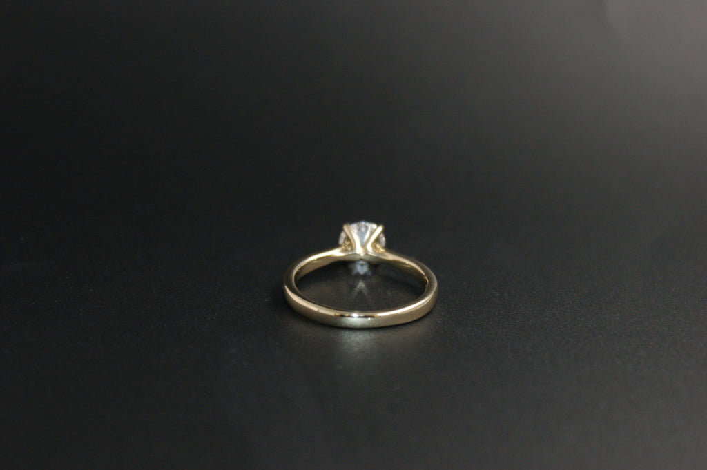 066-9ct Gold 1.00ct Lab-Grown Solitaire Diamond Ring