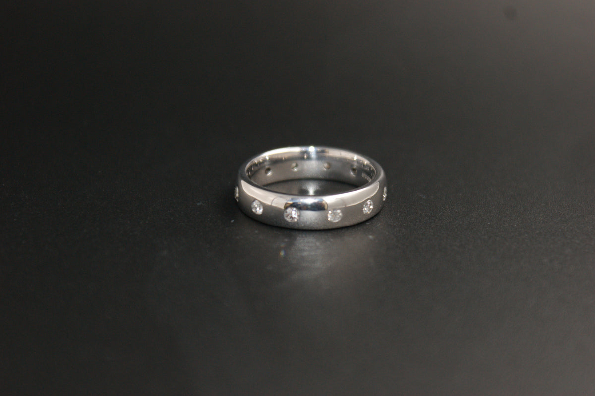 067-18ct White Gold Full Eternity Diamond Band.
