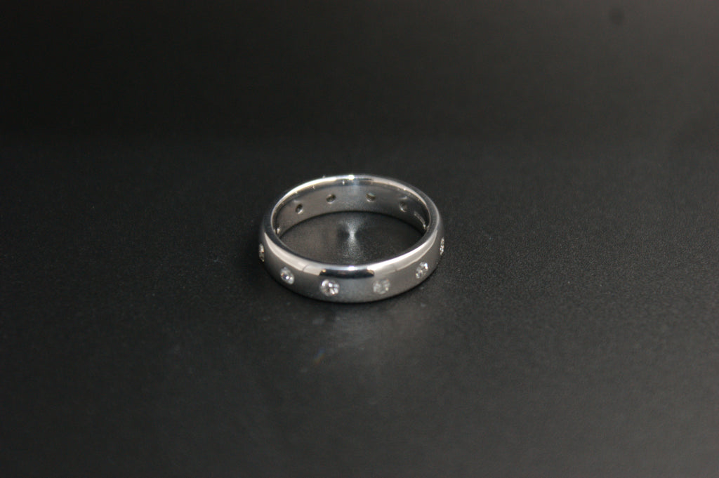067-18ct White Gold Full Eternity Diamond Band.