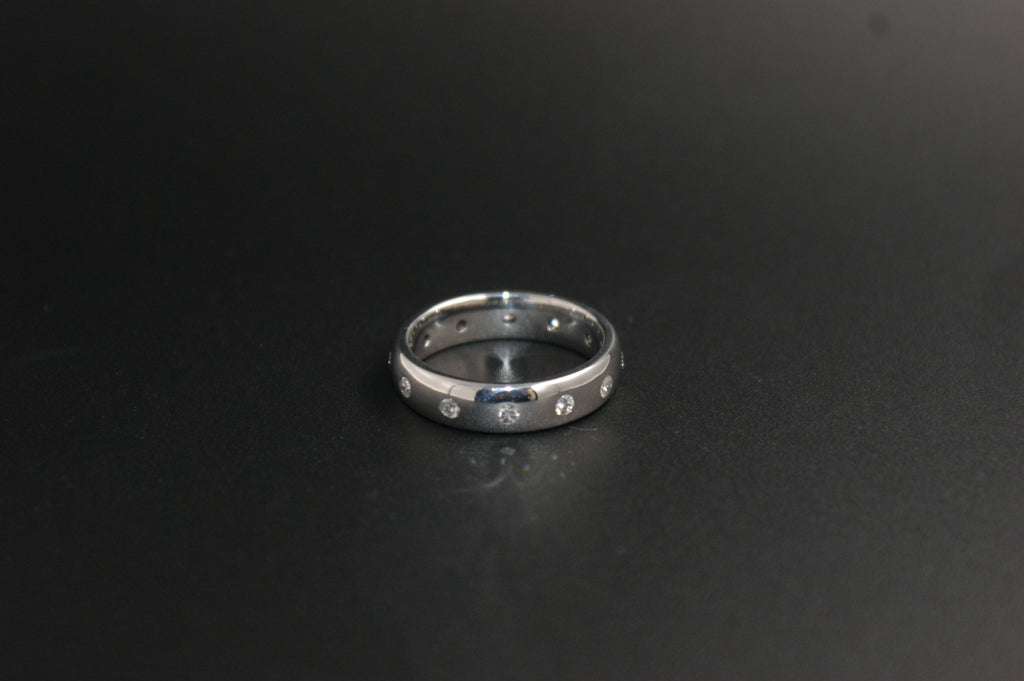 067-18ct White Gold Full Eternity Diamond Band.