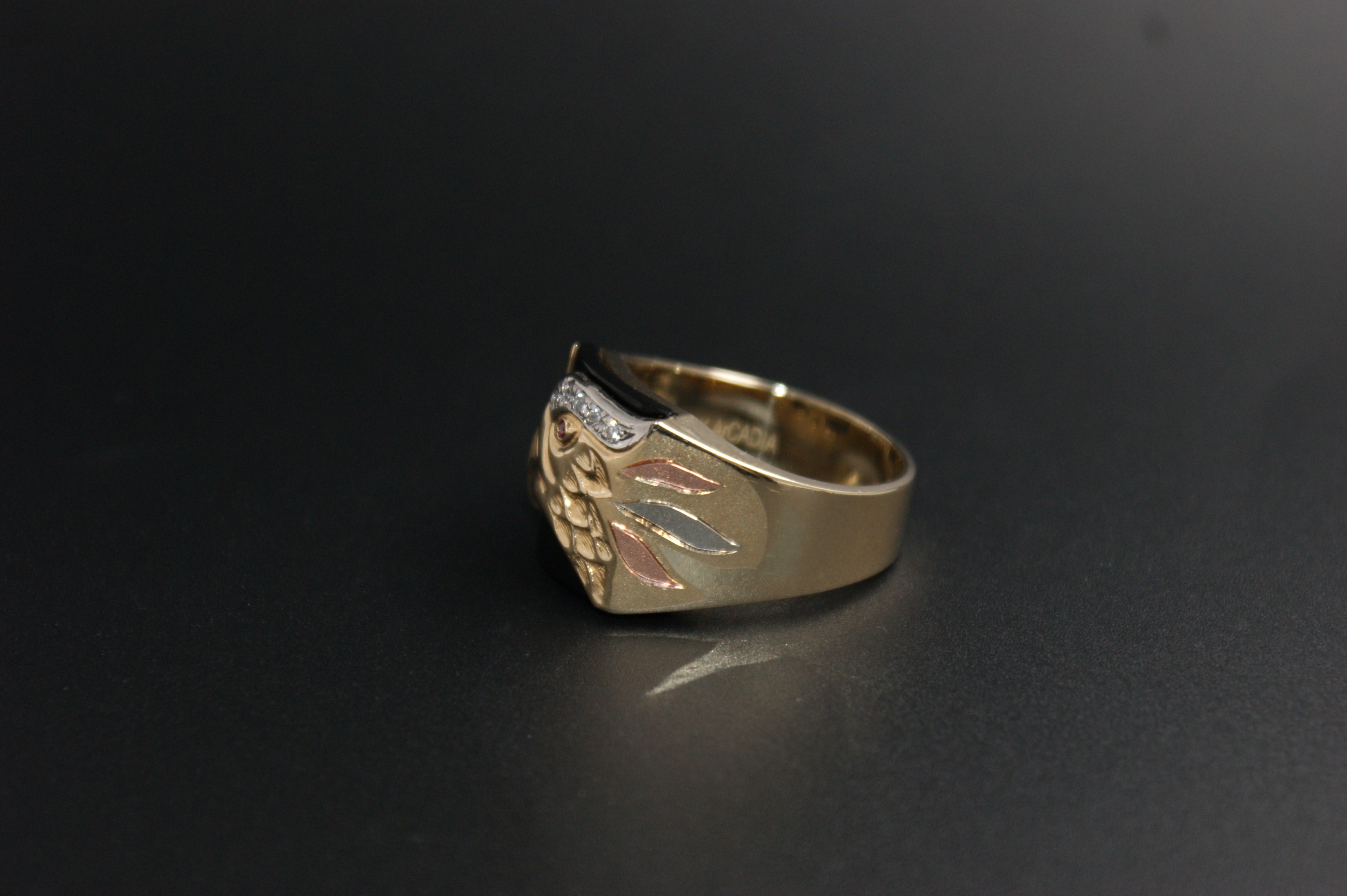 071- 14ct Multi-Tone Gold Men's Eagle Signet Ring