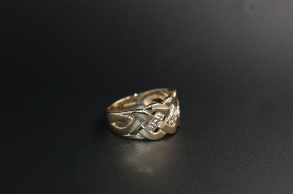 074-9ct Yellow Gold Diamond Celtic Knot Ring