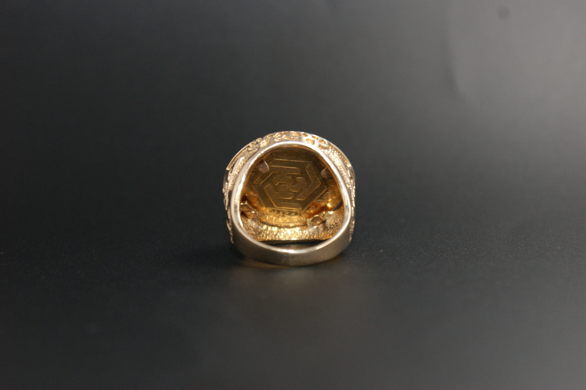 075- 9ct Gold Iranian Azadi Coin Signet Ring