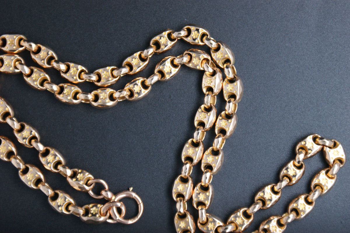 079-9ct Yellow Gold Starburst Engraved Button Link Chain.