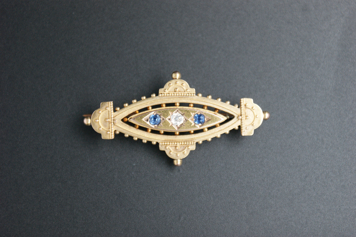 083- 15ct sapphire and diamond Brooch.