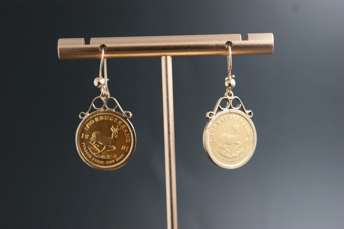 088- 9ct/22ct 1/10th Krugerrand coin earrings.