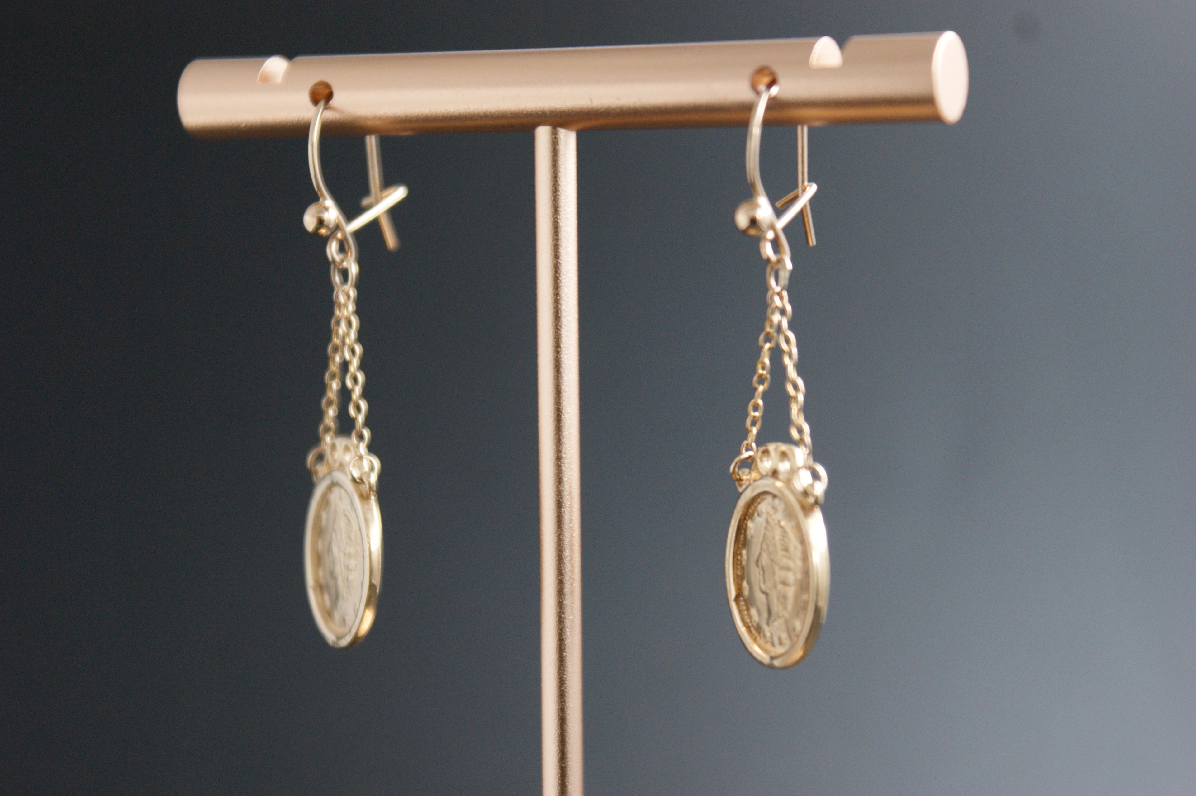 089- 9ct Yellow Gold 1853 ''1 Tallar'' Fantasy Coin Earrings