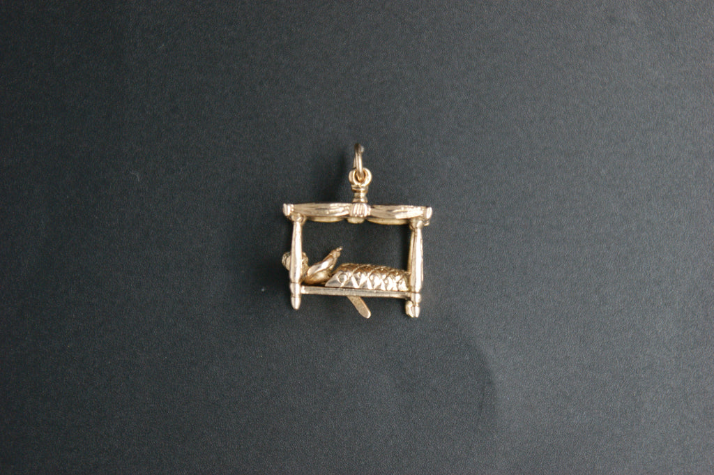 095-Gold Opening Four-Poster Bed Charm