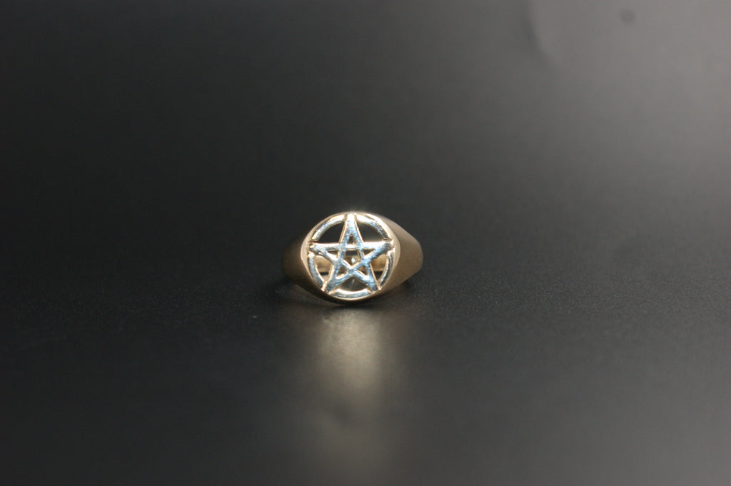 099- 9ct Pentagram Signet Ring