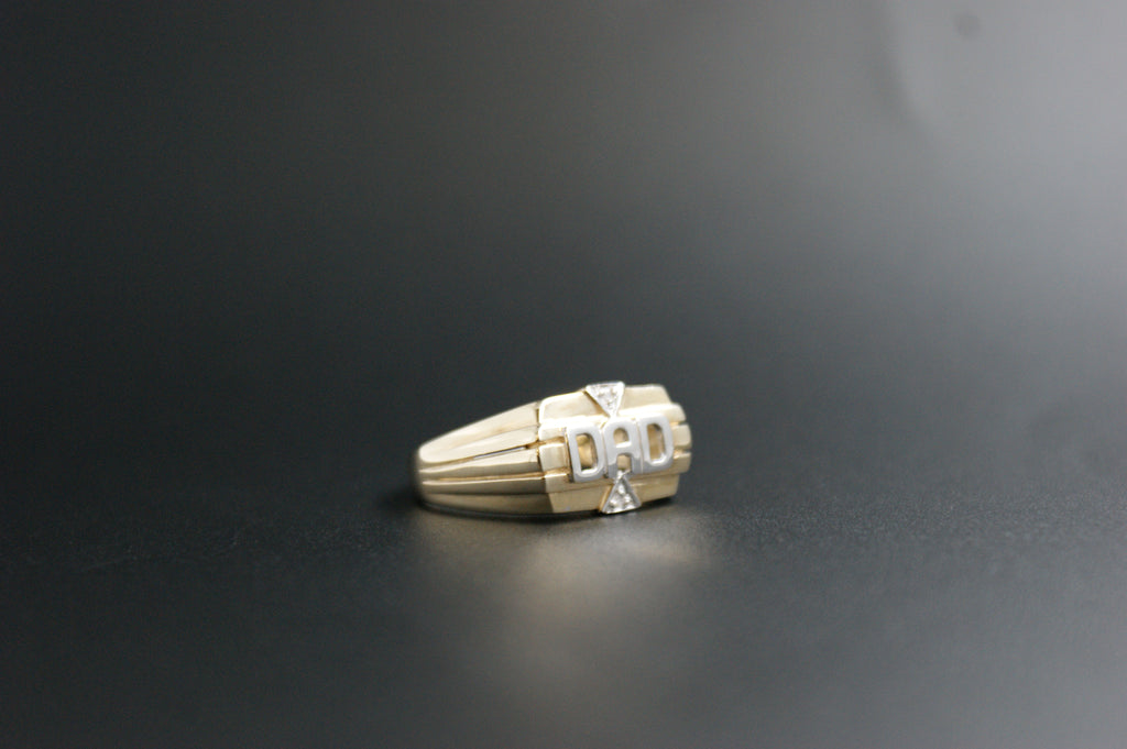 0100- 9ct diamond DAD ring.