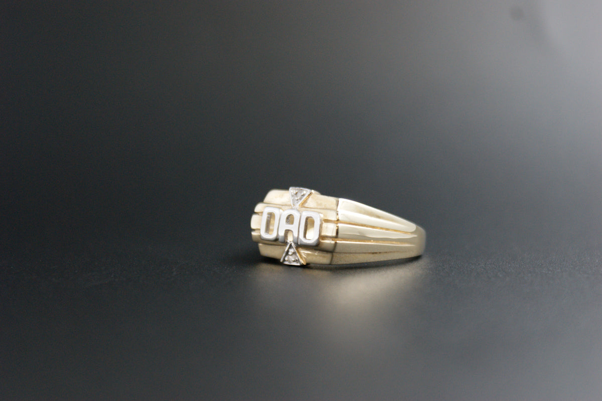 0100- 9ct diamond DAD ring.