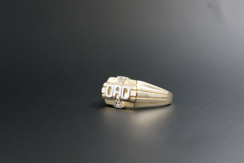 0100- 9ct diamond DAD ring.