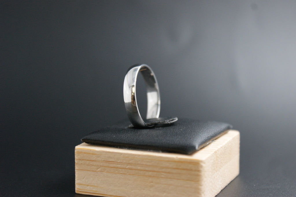 0105- Platinum Plain Court Wedding Band
