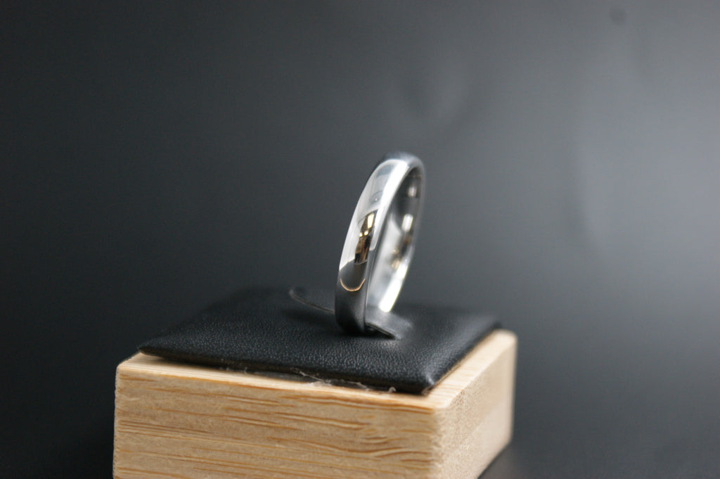 0107- 18ct White Gold Plain Court Wedding Ring