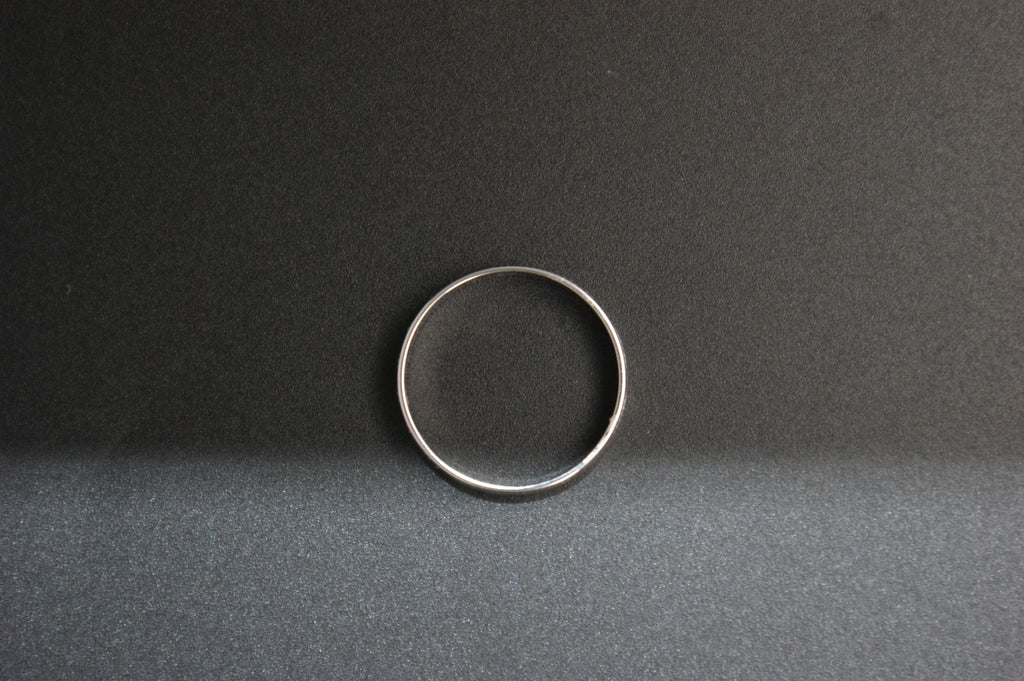 0108- 18ct White Gold Patterned Wedding Ring