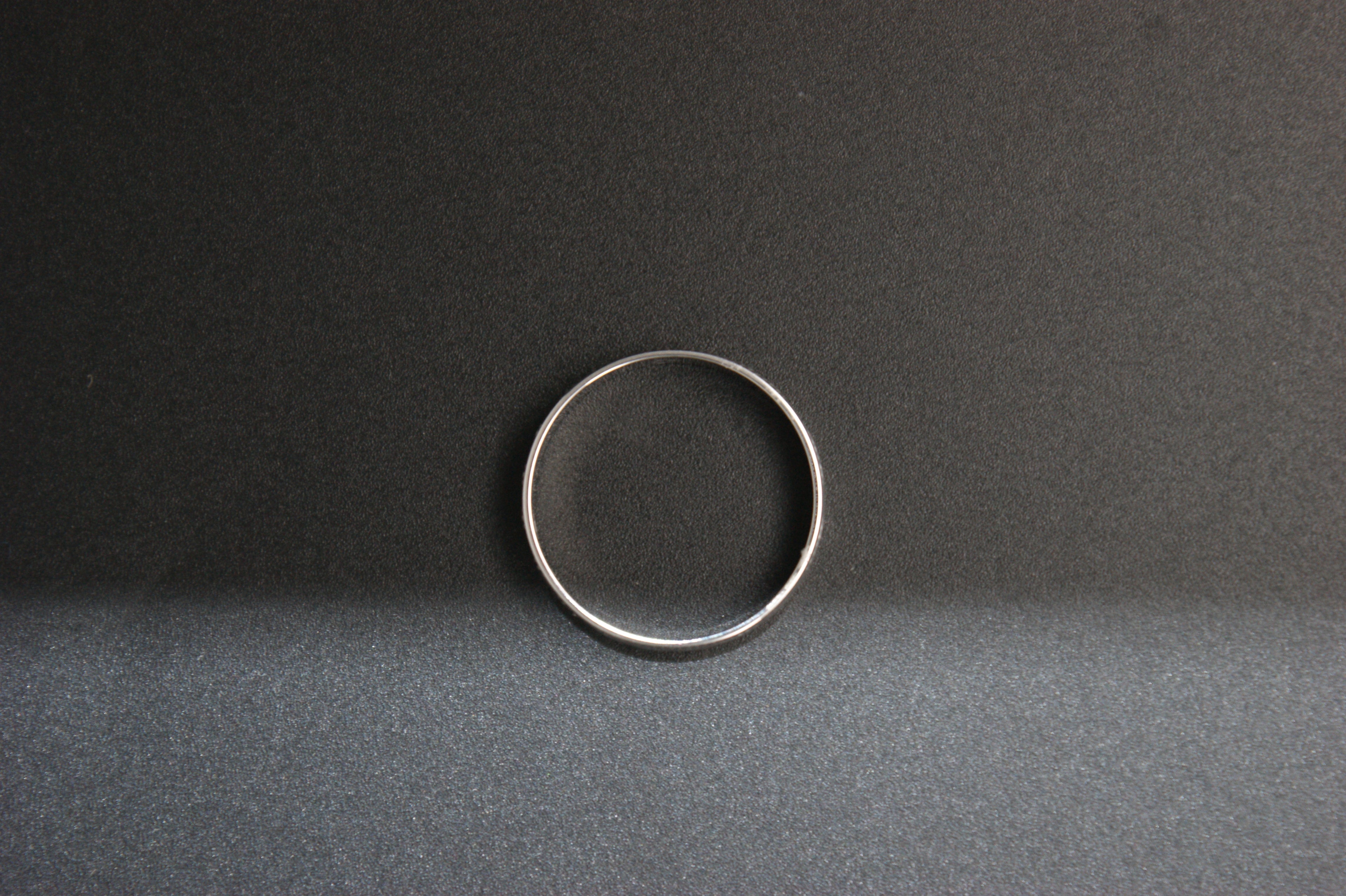 0108- 18ct White Gold Patterned Wedding Ring